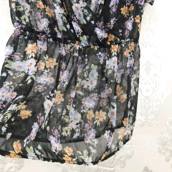 Zara Sheer Floral Faux Wrap Top Short Sleeve - Picture 3 of 4